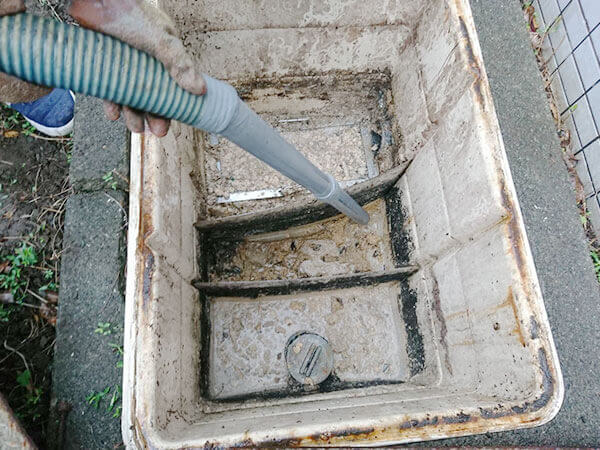 グリーストラップ清掃